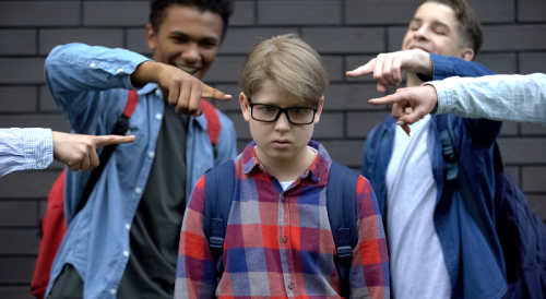 Melawan Bullying: Cara Mendidik Anak Menjadi Korban dan Tidak Menjadi Pelaku