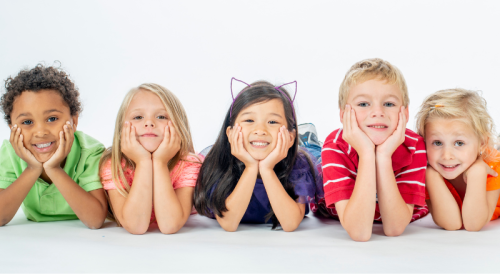 Mengajarkan Empati pada Anak: Panduan Langkah Demi Langkah Menumbuhkan Kepedulian